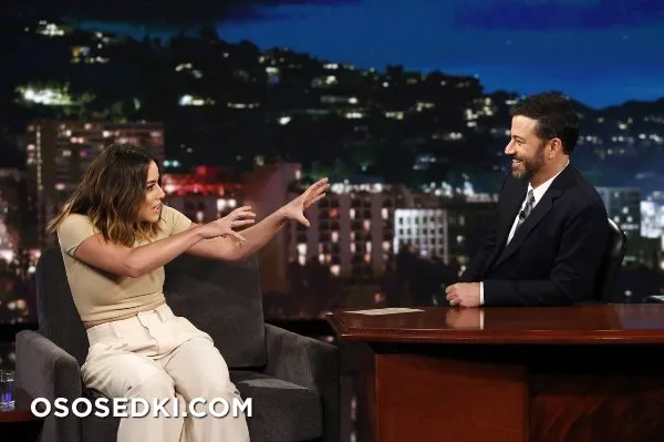Хлоя Беннет голая - фото Chloe Bennet - 2