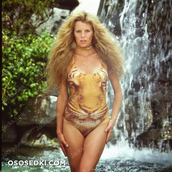Ким  Бейсингер голая - Kim Basinger фото - 4