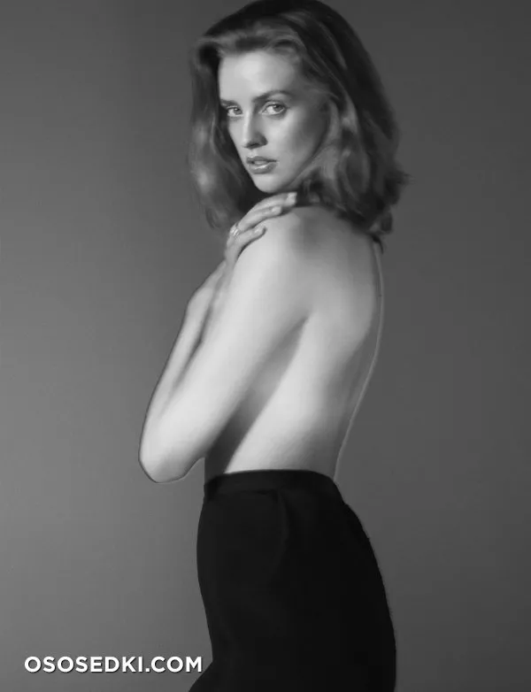 Джулия Фрош голая - Julia Frauche фото - 3