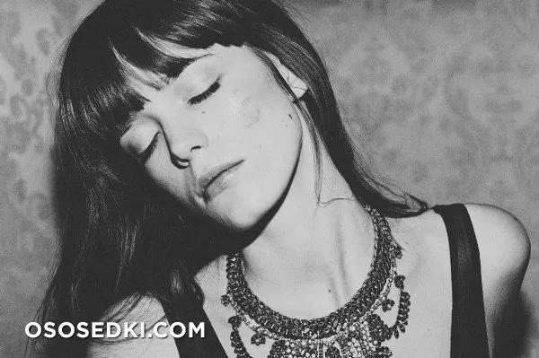 Стэйси Мартин голая - фото Stacy Martin - 4