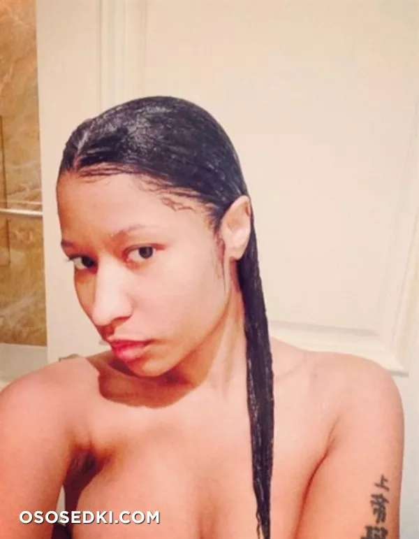 Nicki Minaj Nude Nipple Slips private - 3