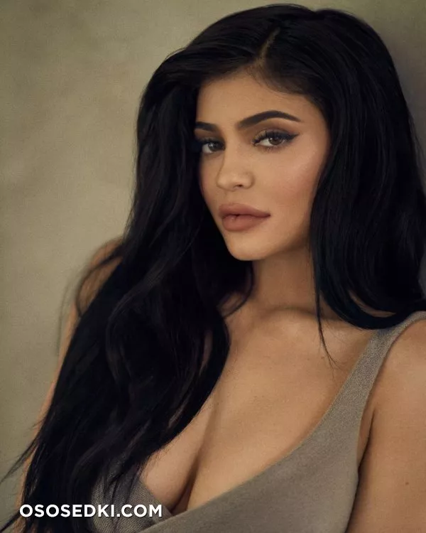 Kylie Jenner Nude Swimsuit Photoshoot private - 1