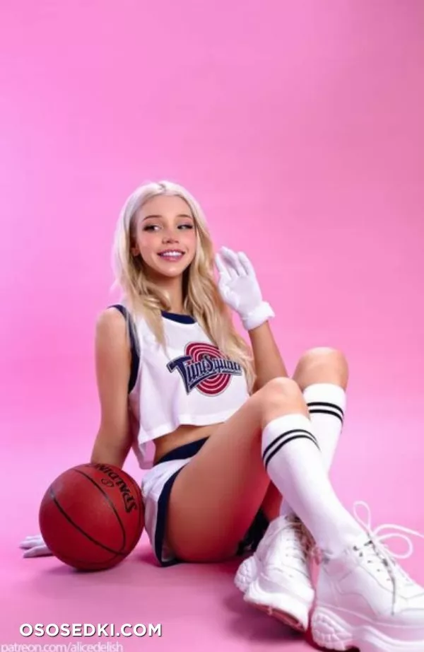 Alice Delish - Space Jam - 5