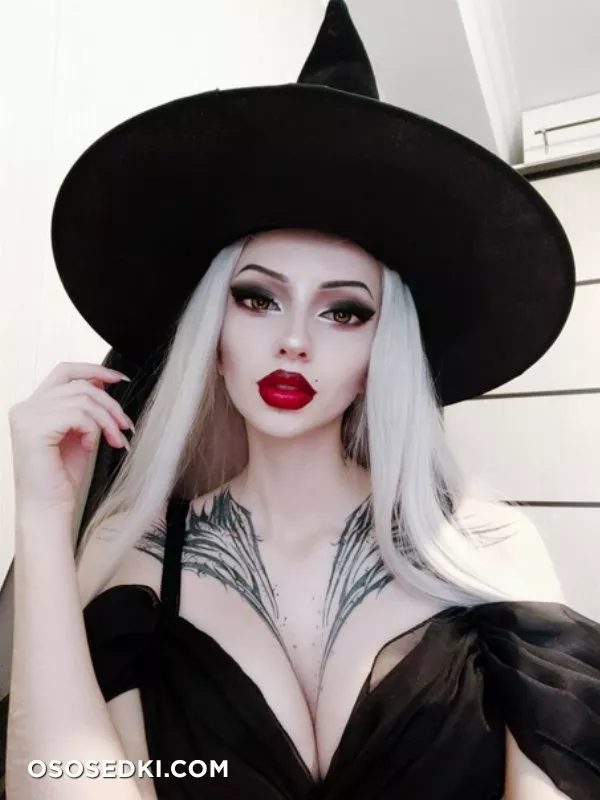 Xenon - Halloween Witch - 1