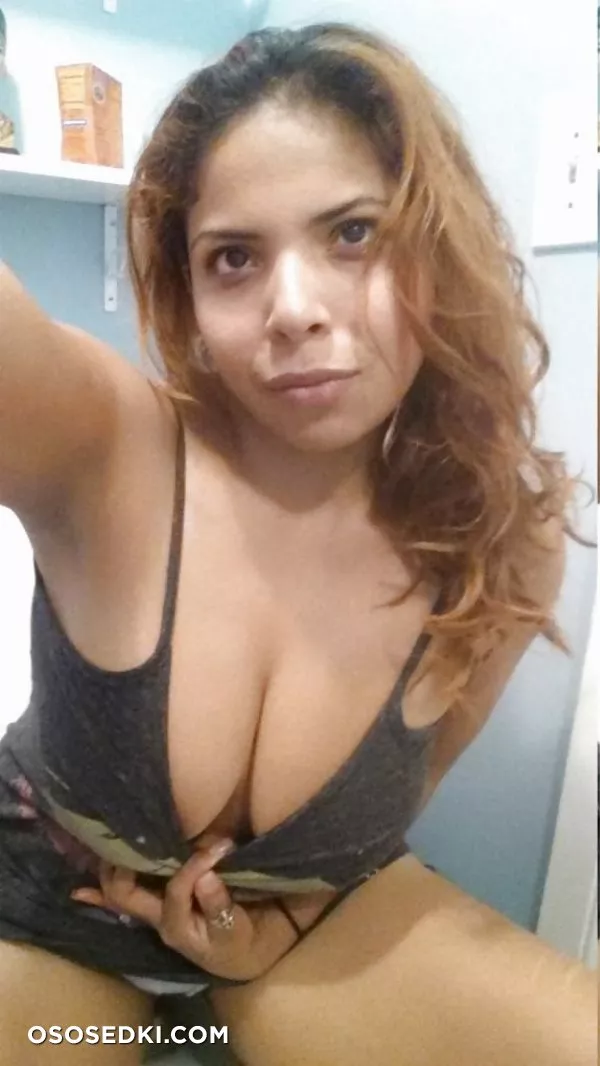 Thick latina milf - 5