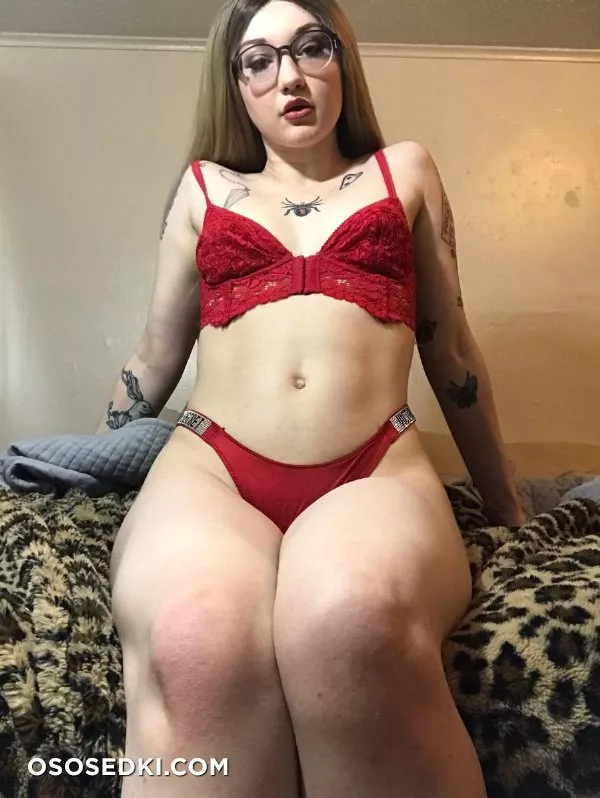 Fat ass gothic girl - 3