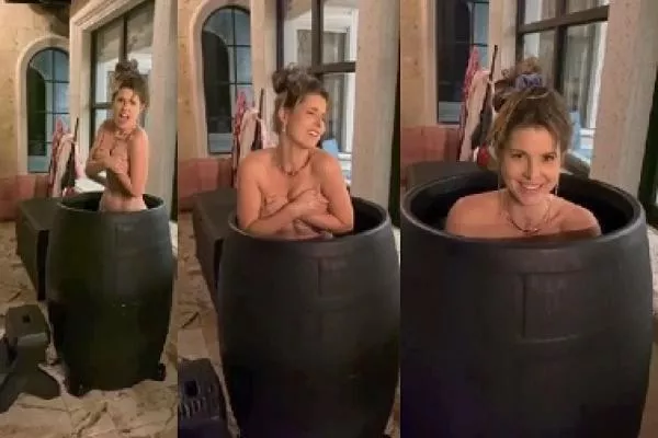 Amanda Cerny Nude Hand Bra nude. Onlyfans, Patreon leaked 15.80 nude photos and videos