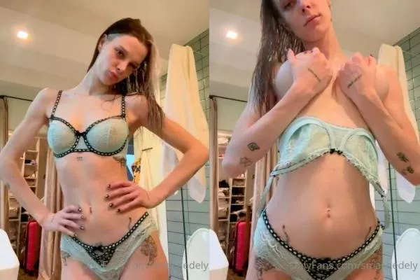 Ashley Matheson Nude Lotion Up Big Tits nude. Onlyfans, Patreon leaked 29.90 nude photos and videos